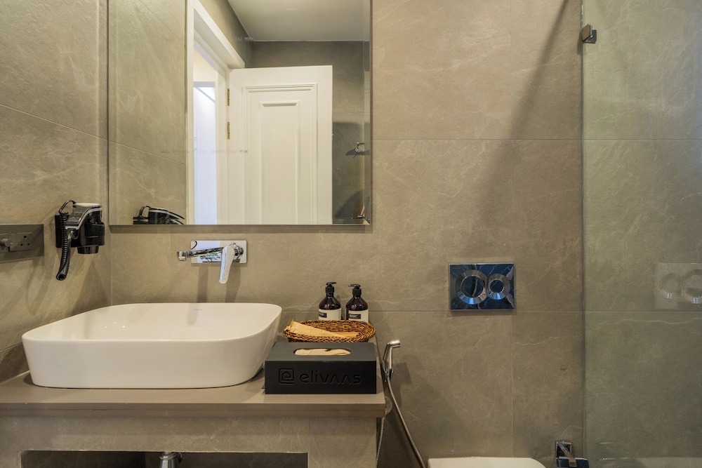 ELIVAAS Laguna Camellia | Luxe 4 BHK Villa Near Popular Beaches with Private Pool