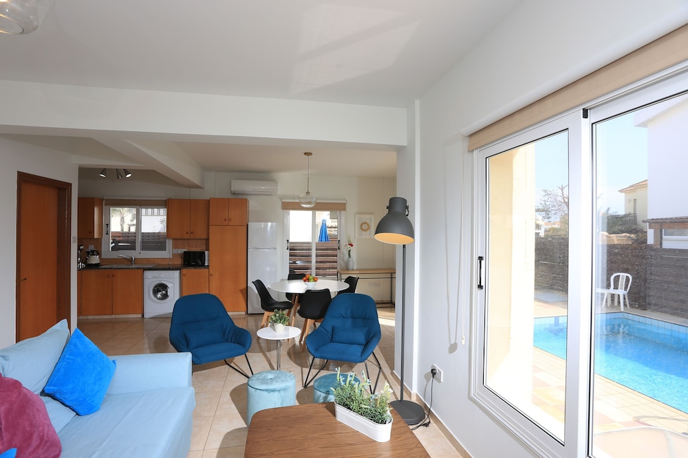 SeaBreeze Villas with Private Pool by TrulyCyprus