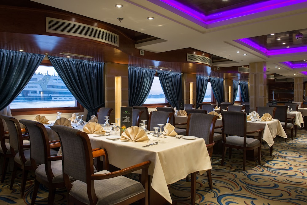 MS Esmeralda Nile Cruise from Aswan or Luxor view 2