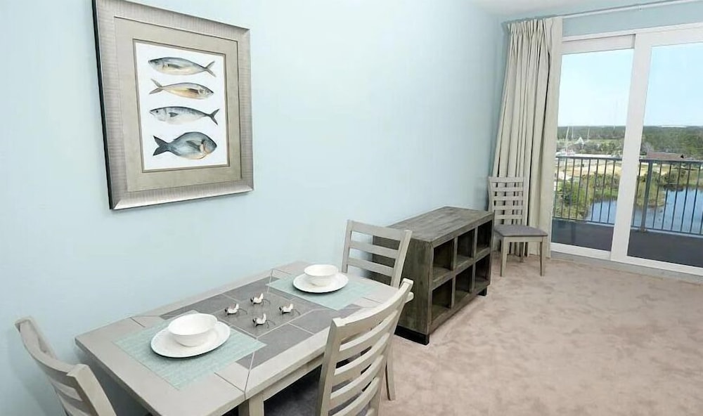 Laketown Wharf 331