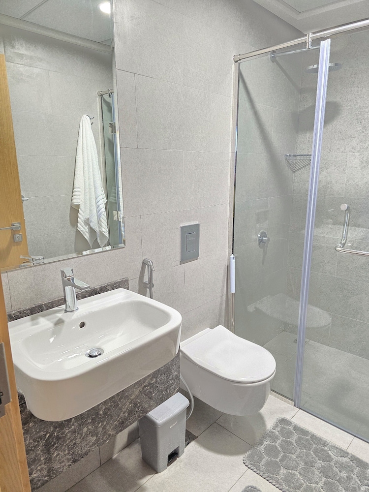 LUXURY MOON 2BHK AP.