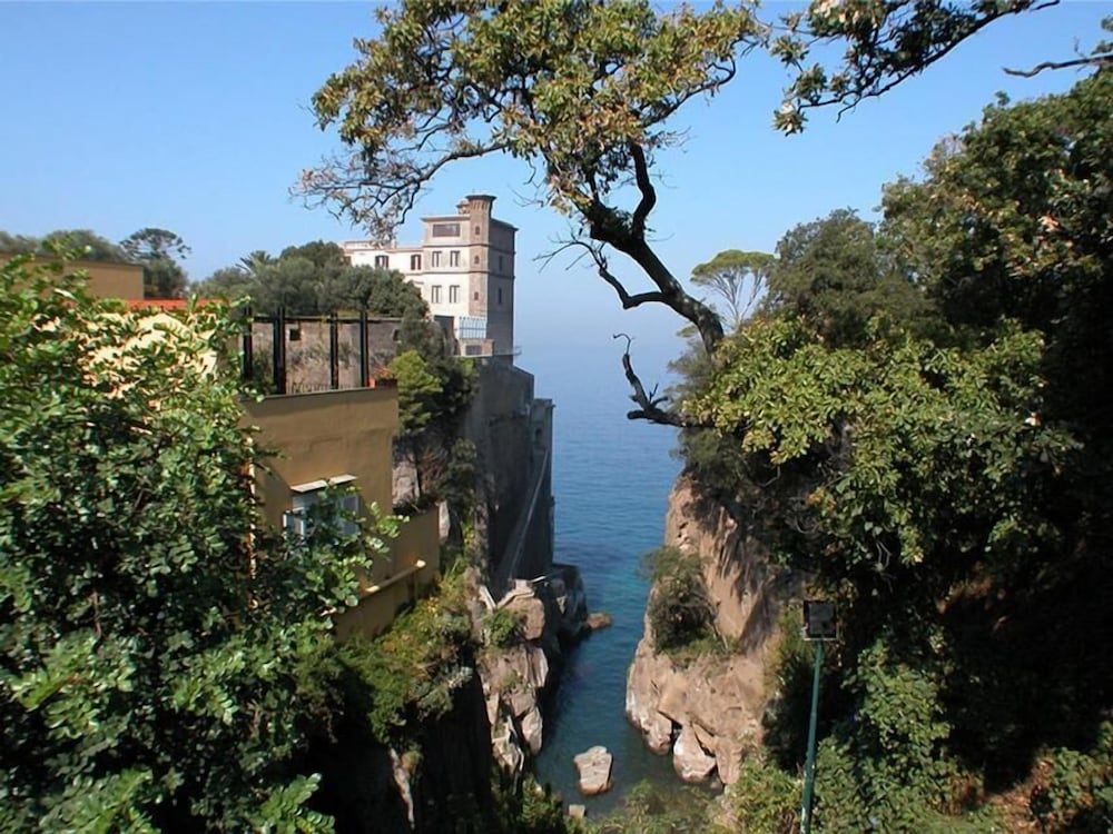 Vesuvio House photo 1