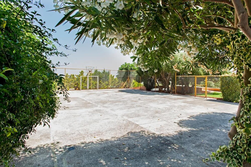 Artemis Spacious Luxury Villa With XL Private Pool