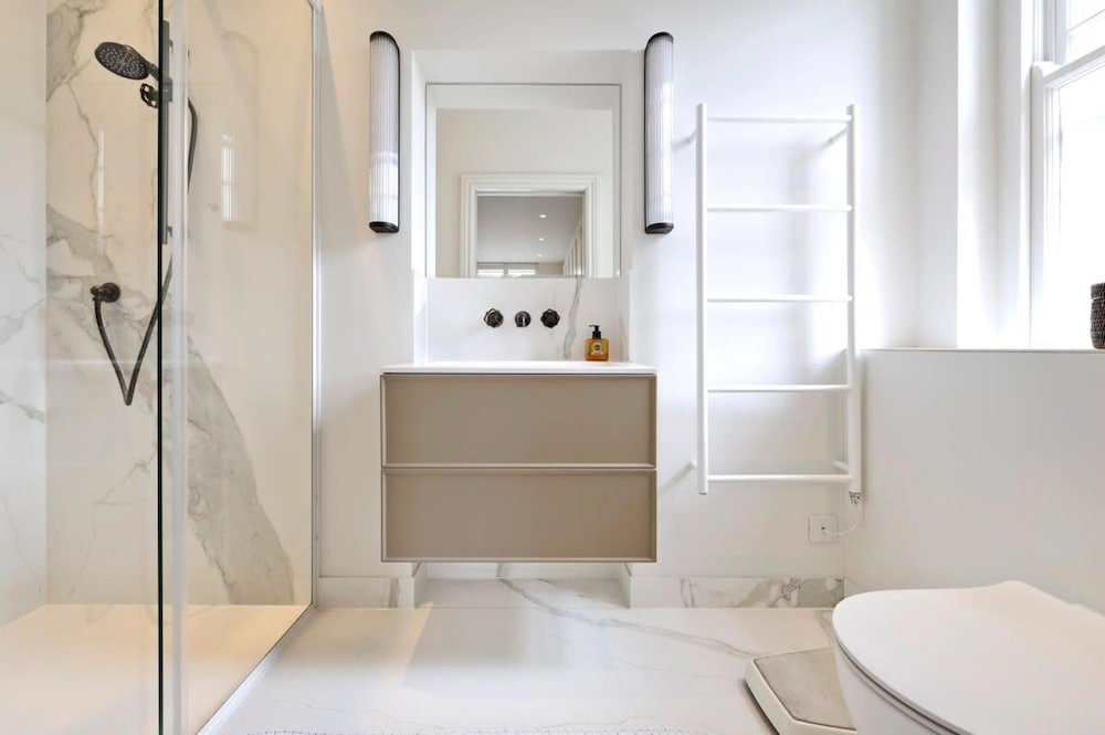 Serene 2 Bed Flat Chiswick Min Monthly Stay