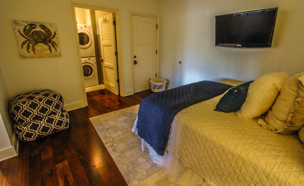 Rosemary Beach Rentals by Counts-Oakes