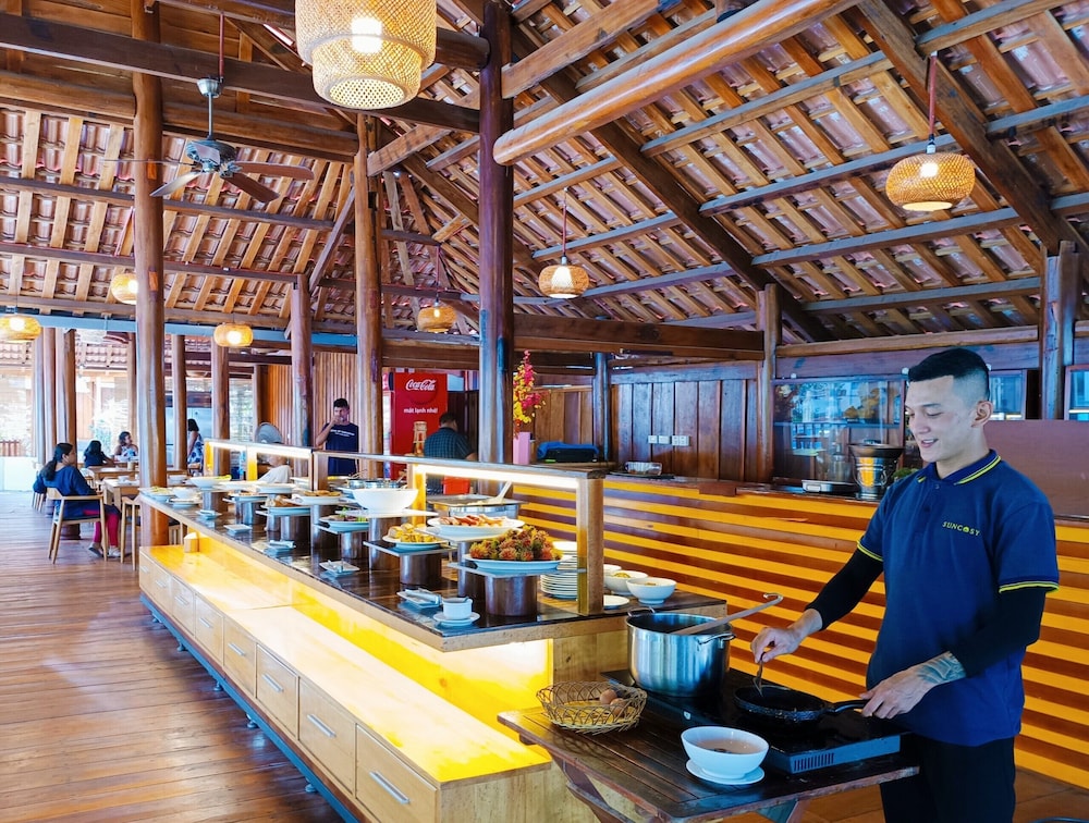 Suncosy Central Resort