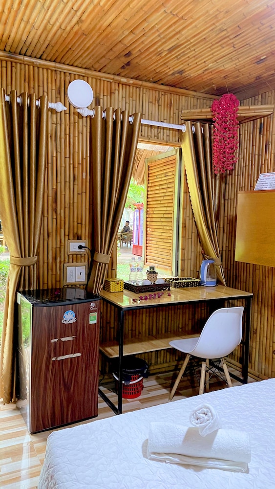 Quoc Khanh Bamboo Homestay - Hostel