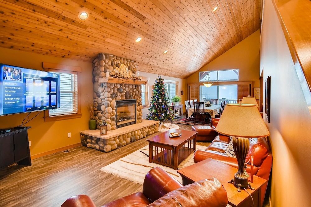 Tiger Lilly Lodge