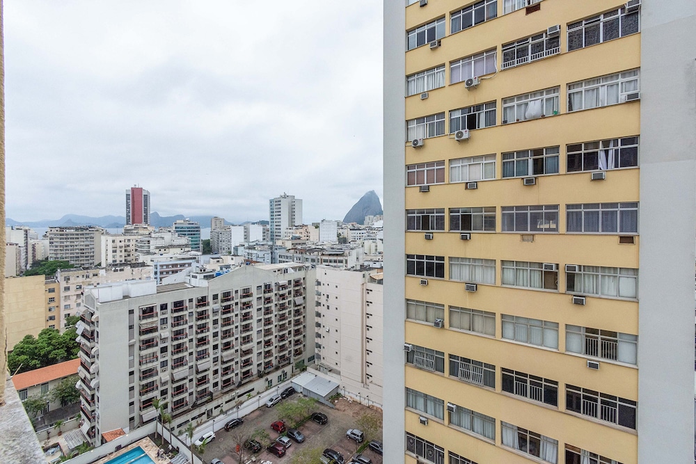 Apto com Wifi e Tima Localiza o Laranjeiras RJ