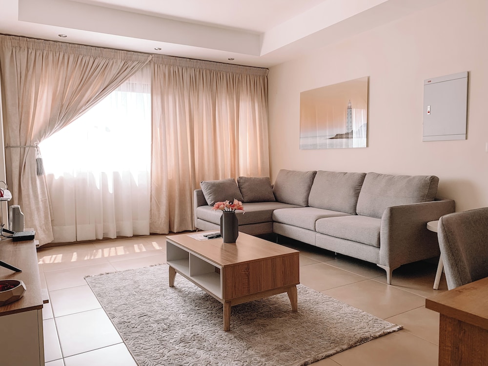 Sky Suites Airport