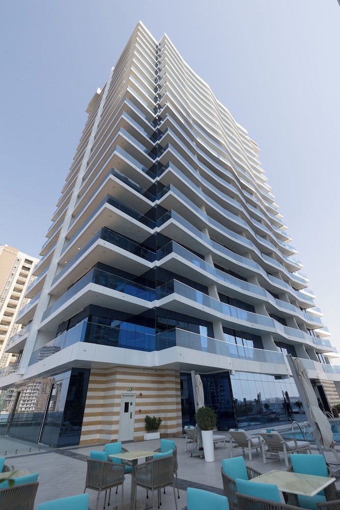 Waves Tower by KASCO