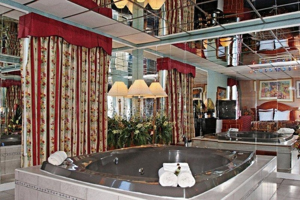 Regal Inn Suites - Property Image 33