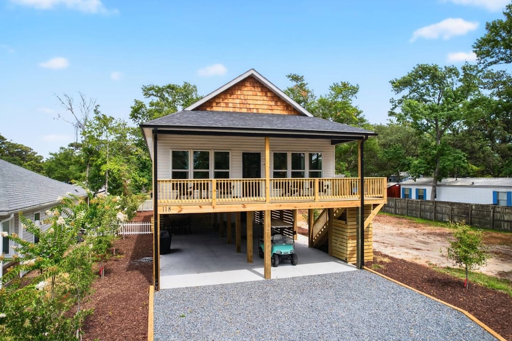 New Listing Luxury House 5 Min Walk to Beach
