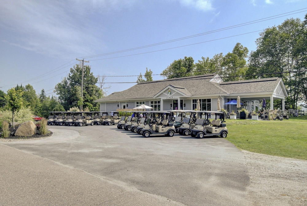 1704 Chemin du Golf