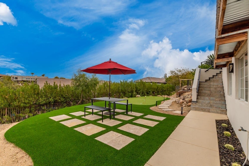 Sunburst Estate Htd Pool Putt Grn Sleeps 14