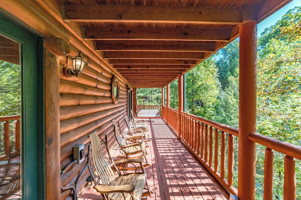The Big Easy by Avantstay Hot Tub, Game Room, Spacious Deck Premier Location