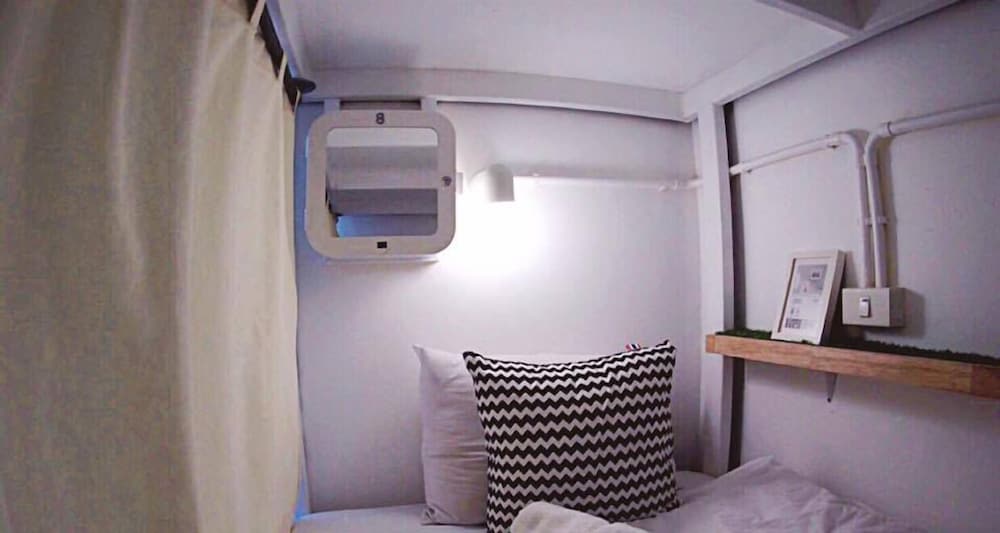 Jetty Huahin Hostel