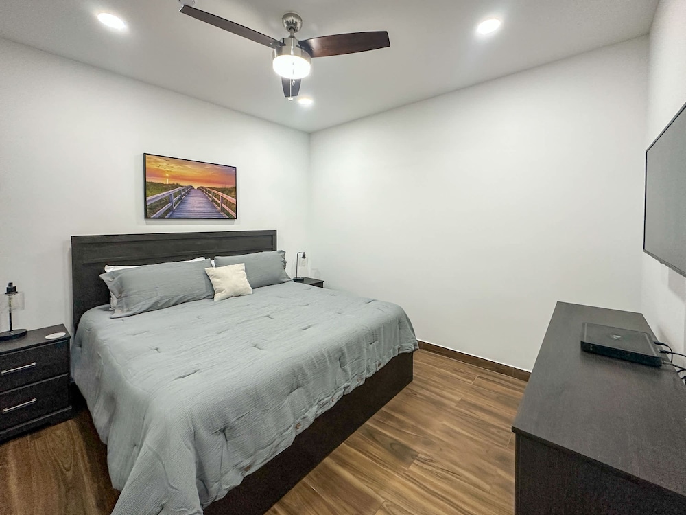 Steps to Sandy Beach Pool Renovated 2BR Condo