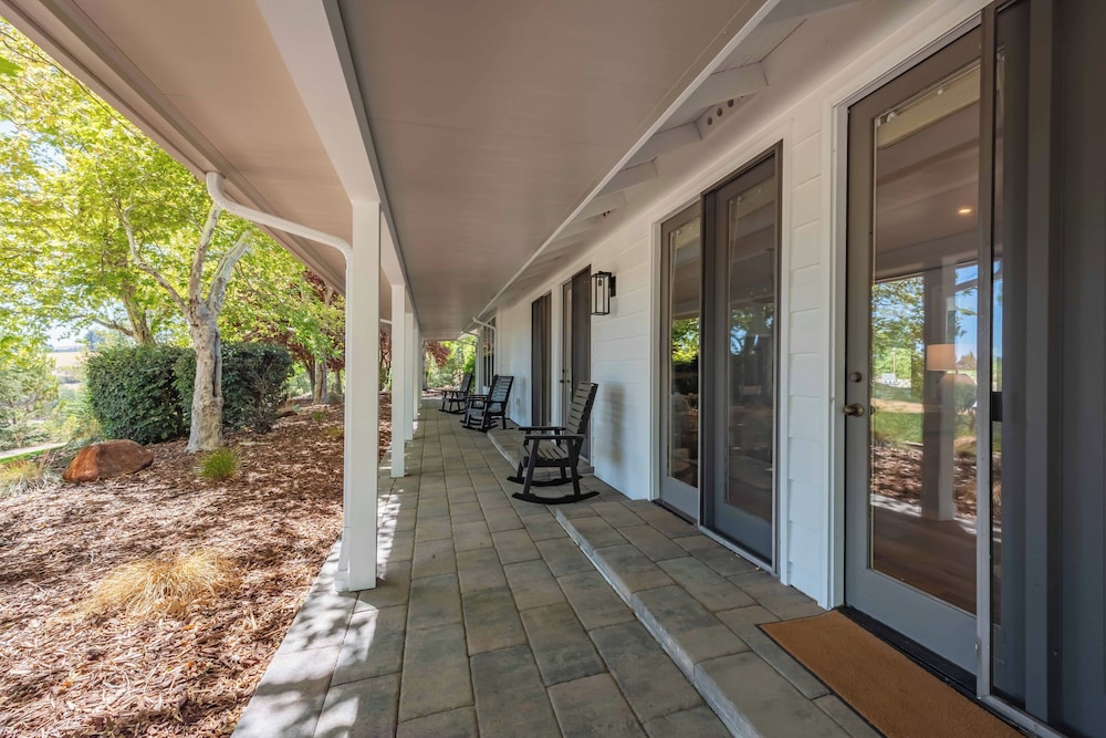 Arbor House