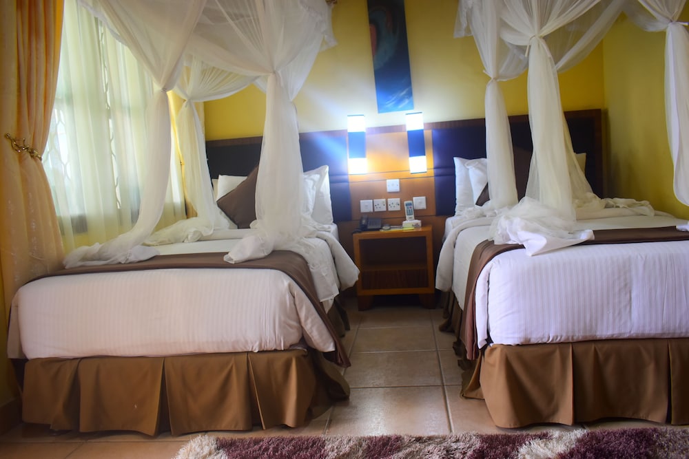 Best Western Jangwani Sea Breeze Hotel
