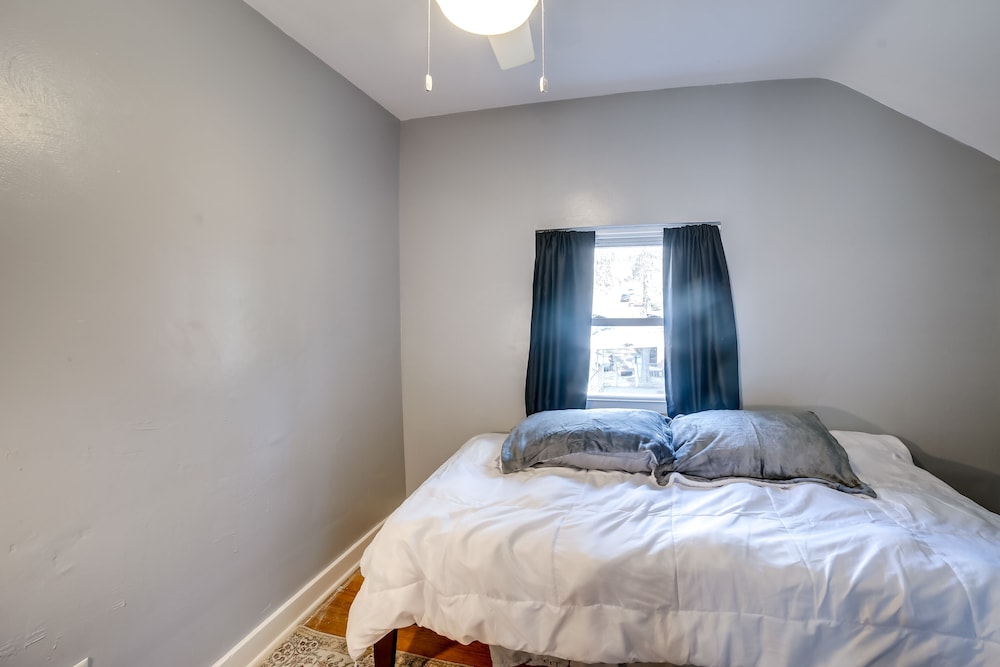 Pittsburgh Vacations - Penn Hills Home  11 Mi to Pittsburgh - Property Image 4