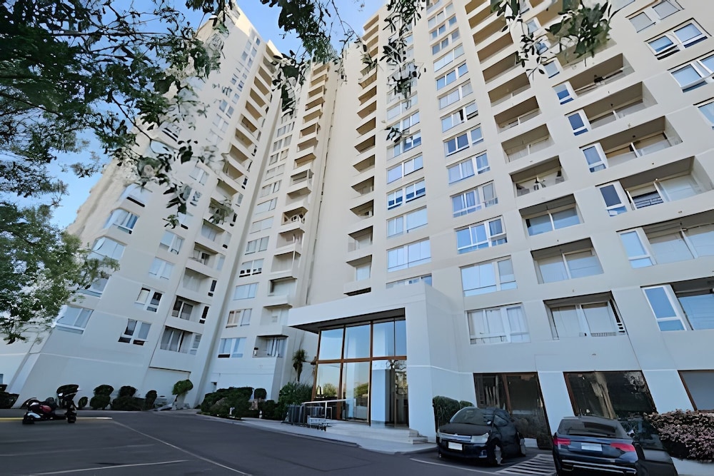 Oceana Suites Marina del Sol