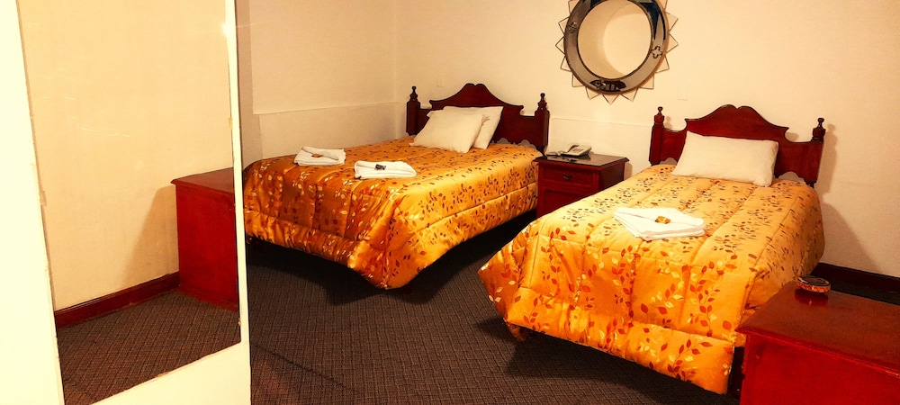 HOSTAL MONARCA view 5
