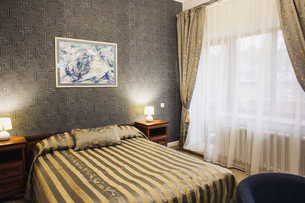 Hotel Shale