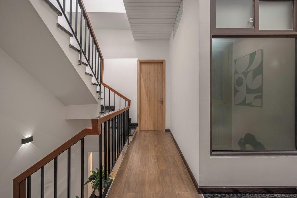 N to M Cozy House