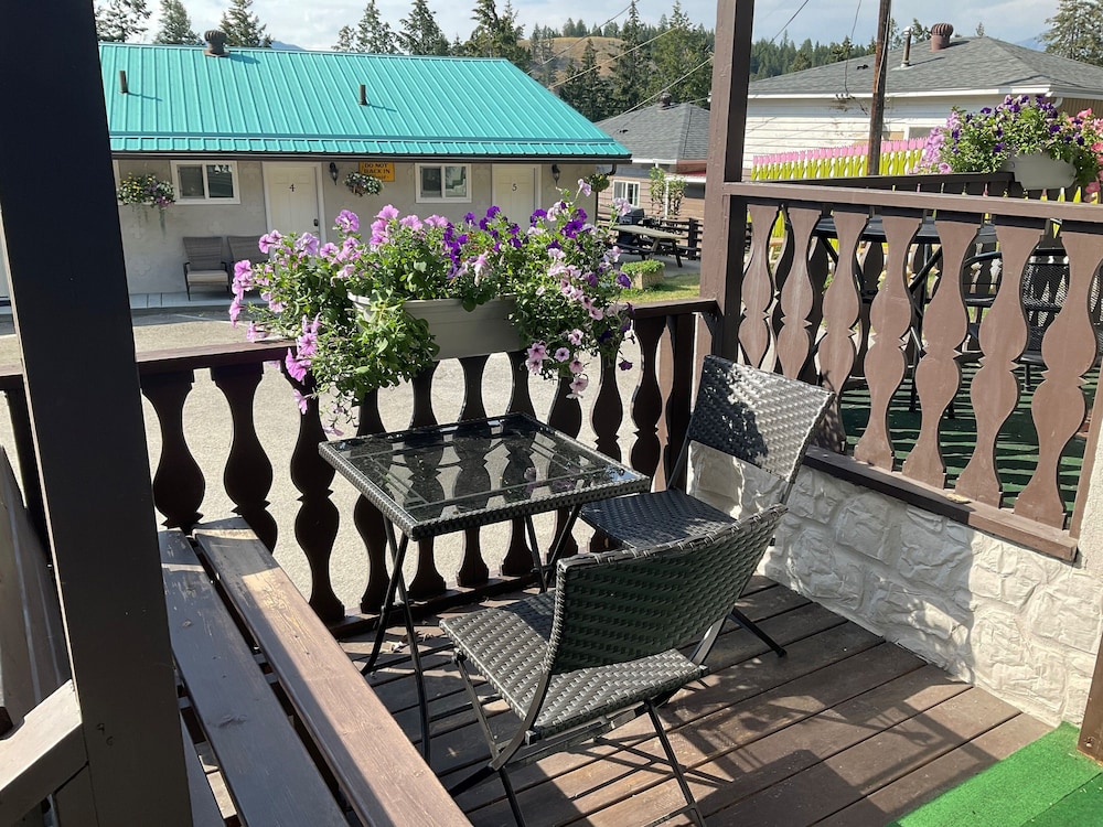 Celadon Lodge