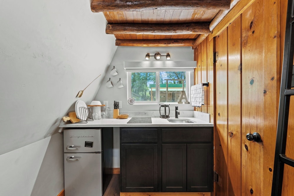 Timber Lodge Cabins 25