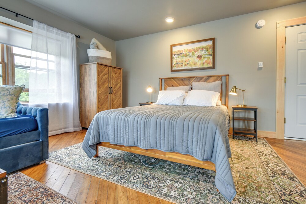 Meredith Studio Near Downtown: Hike, Swim, Ski!