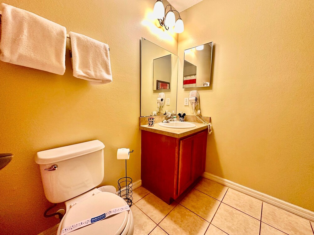 Luxury Compass 3BR Townhouse Near Disney Parks 2