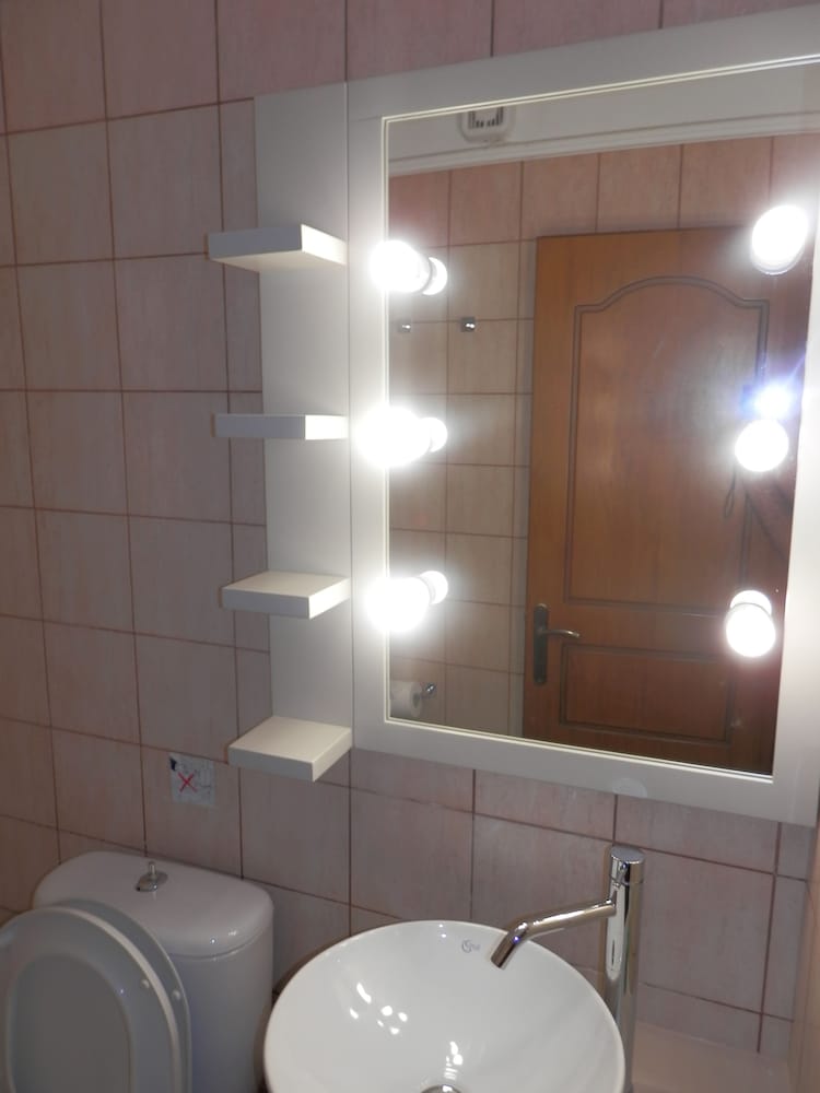 Elena Apartments