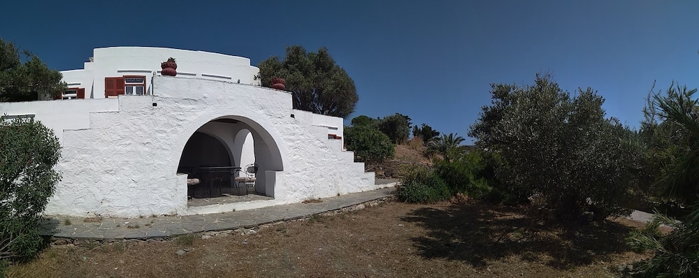 Stunning House - Sleeps 11, Terrace & Sea View view 5