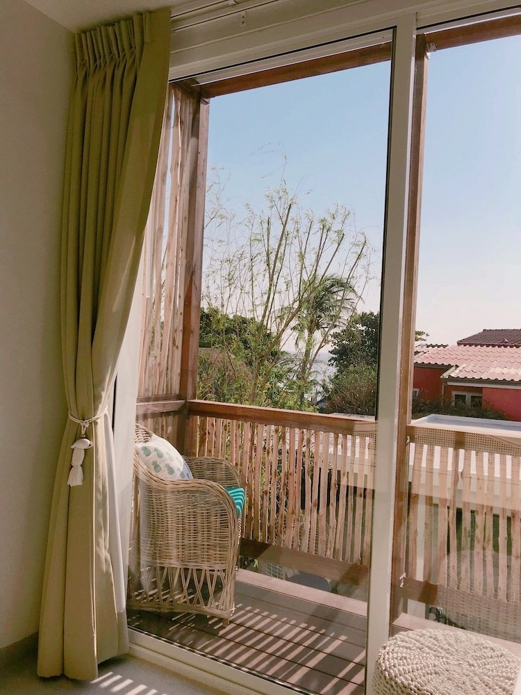 Pineapple Lazy Beach Villa
