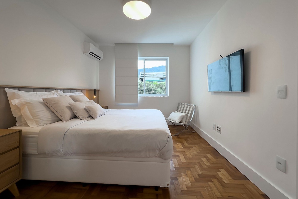 Leblon | 2 quartos, 5 min da Praia – por Casapē Rio