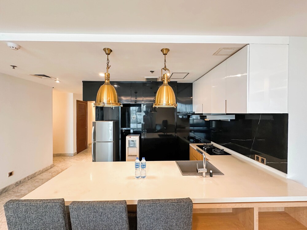 Spacious And Strategic Location 3Br At Kondominium Regensi Apartment