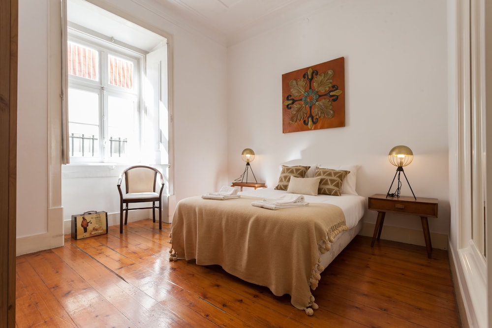 Tejo Vintage Three-Bedroom Apartment - by LU Holidays