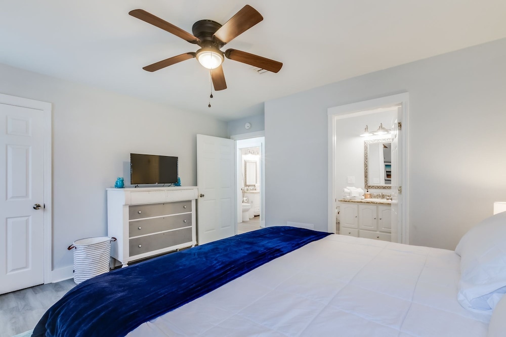 Sel De Vie 6 BR Sleeps 18 dog Friendly