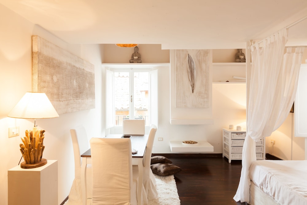 Navona Penthouse