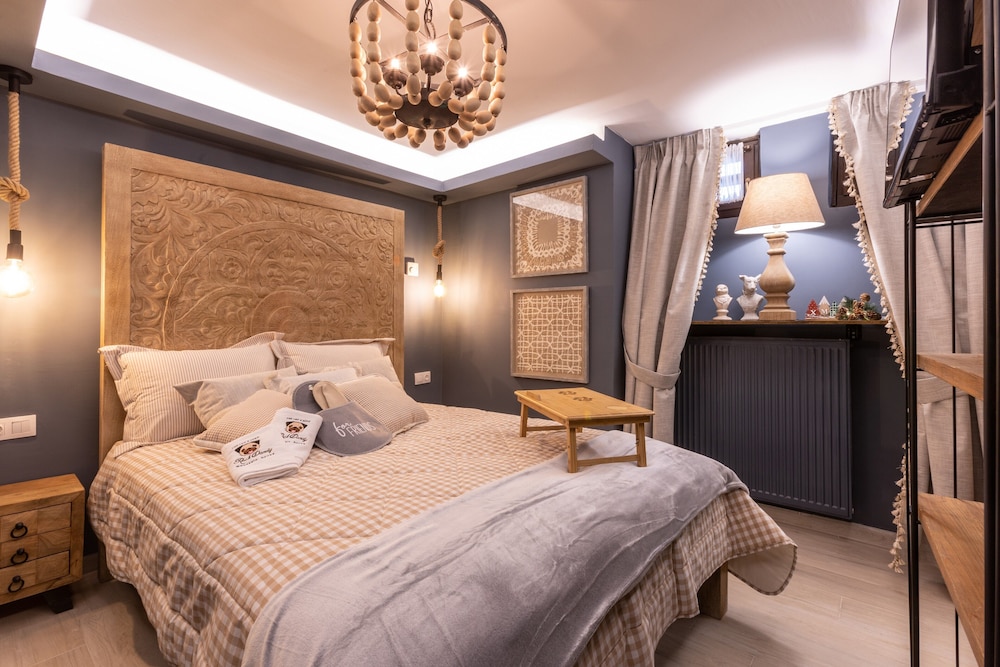 Rock Dandy La Maison De L’Ours | Top Fireplace Retreat