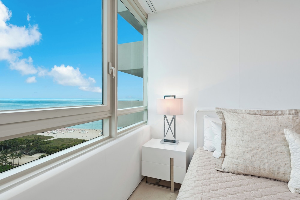 Luxury Vacation Rentals at The Setai by LRMB