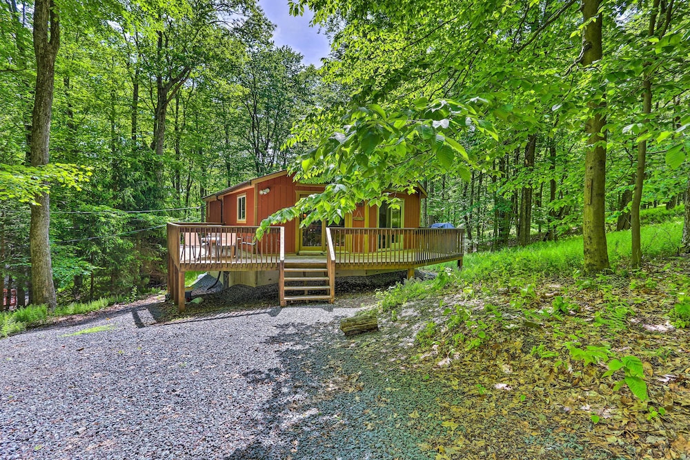 Walk to Lake & Beach: Pocono Cabin w/ Fire Pit view 4