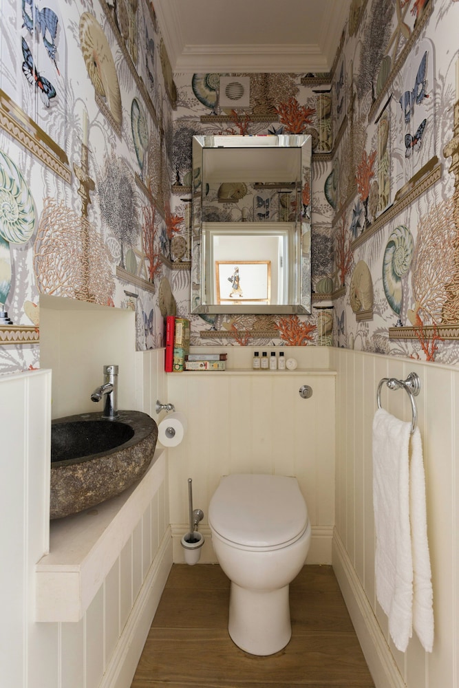 Rigault Road by Onefinestay
