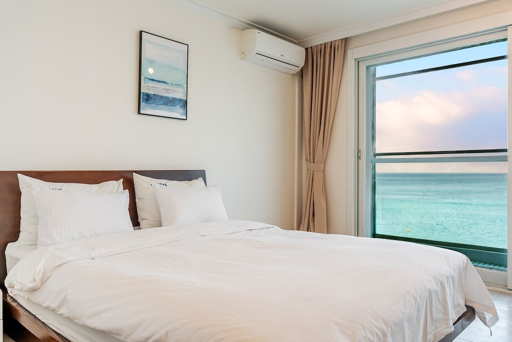 Goseong The Wave Pension