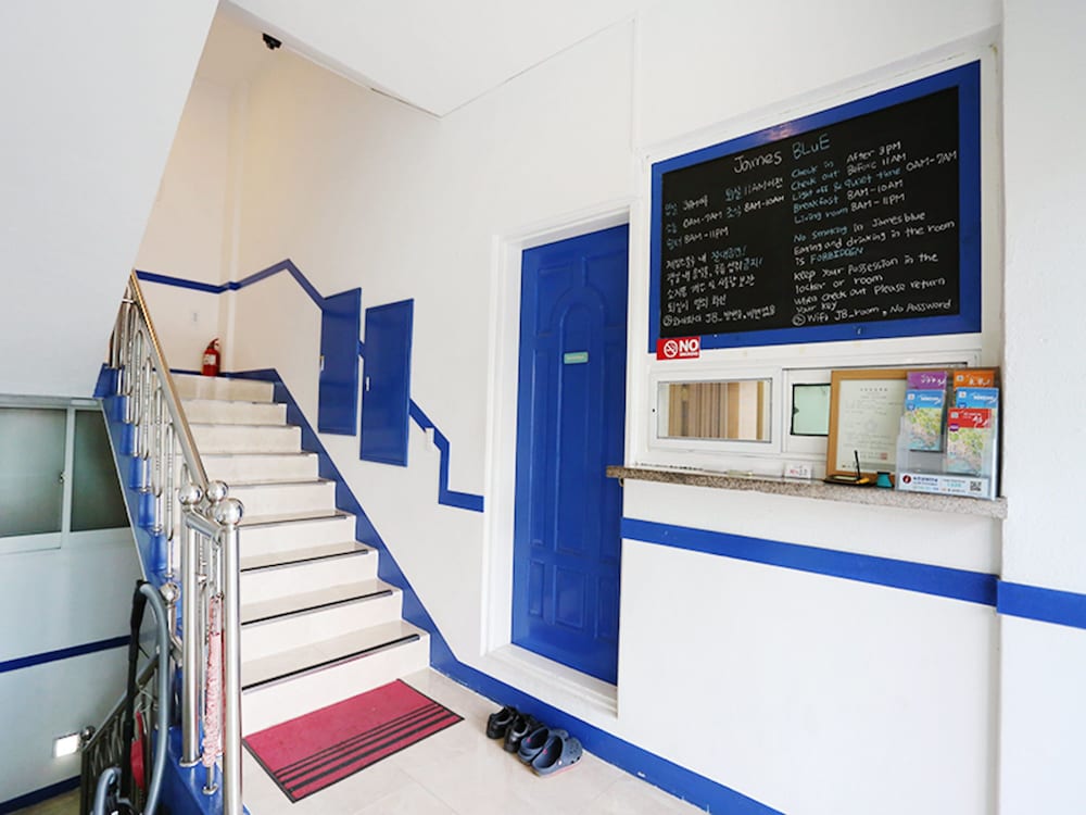 James Blue Guesthouse