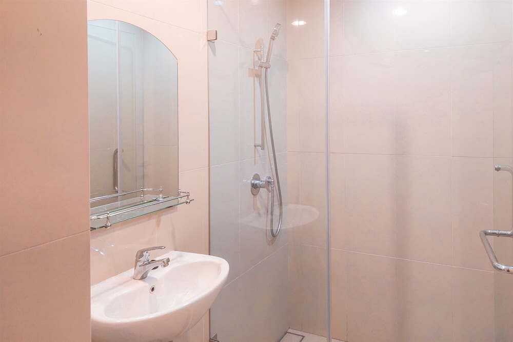 Best Deal And Comfortable 3Br Apartment M-Town Signature