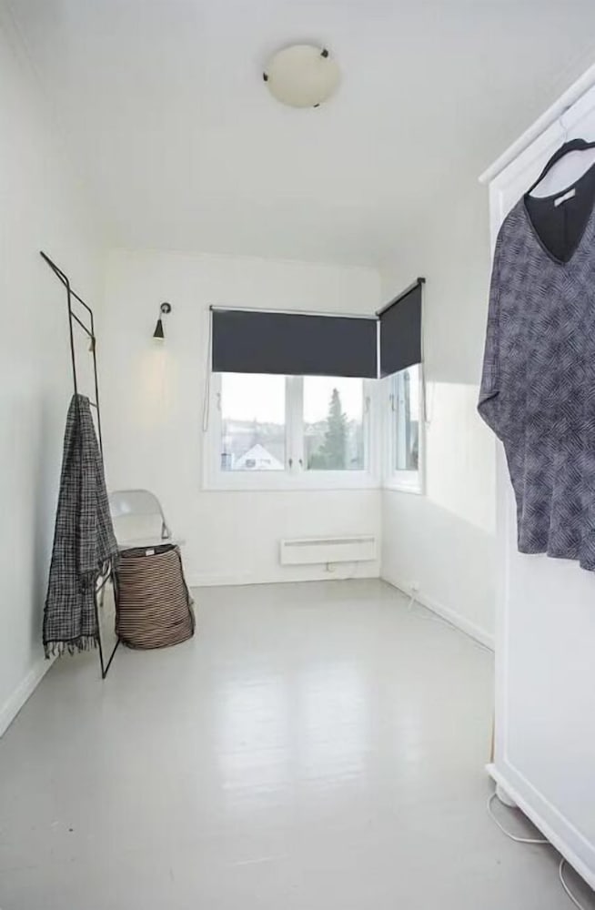 StayPlus Central Five Bedroom Home view 2