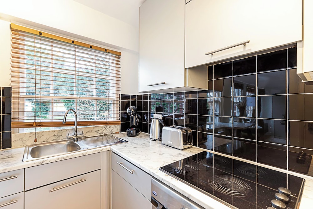 Putney Chic 1-bed Gem